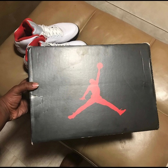 Air Jordan 5 Fire Red 2020 Silver tongue - Picture 8 of 10